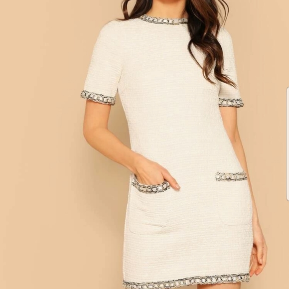 White-off Dress back zip contrast trim